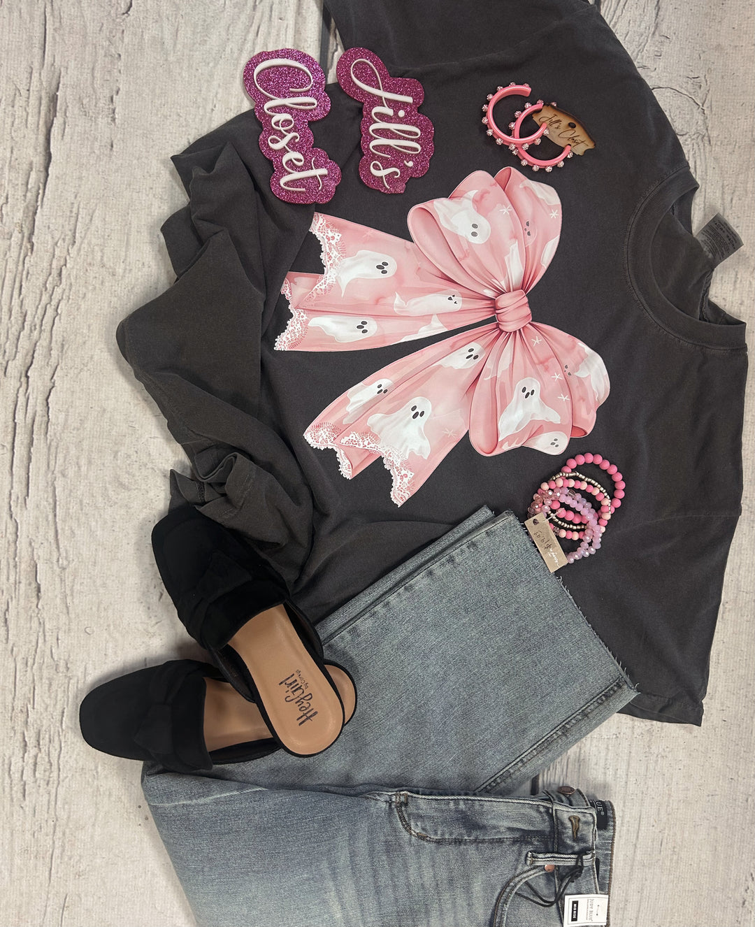 ghost bow tee