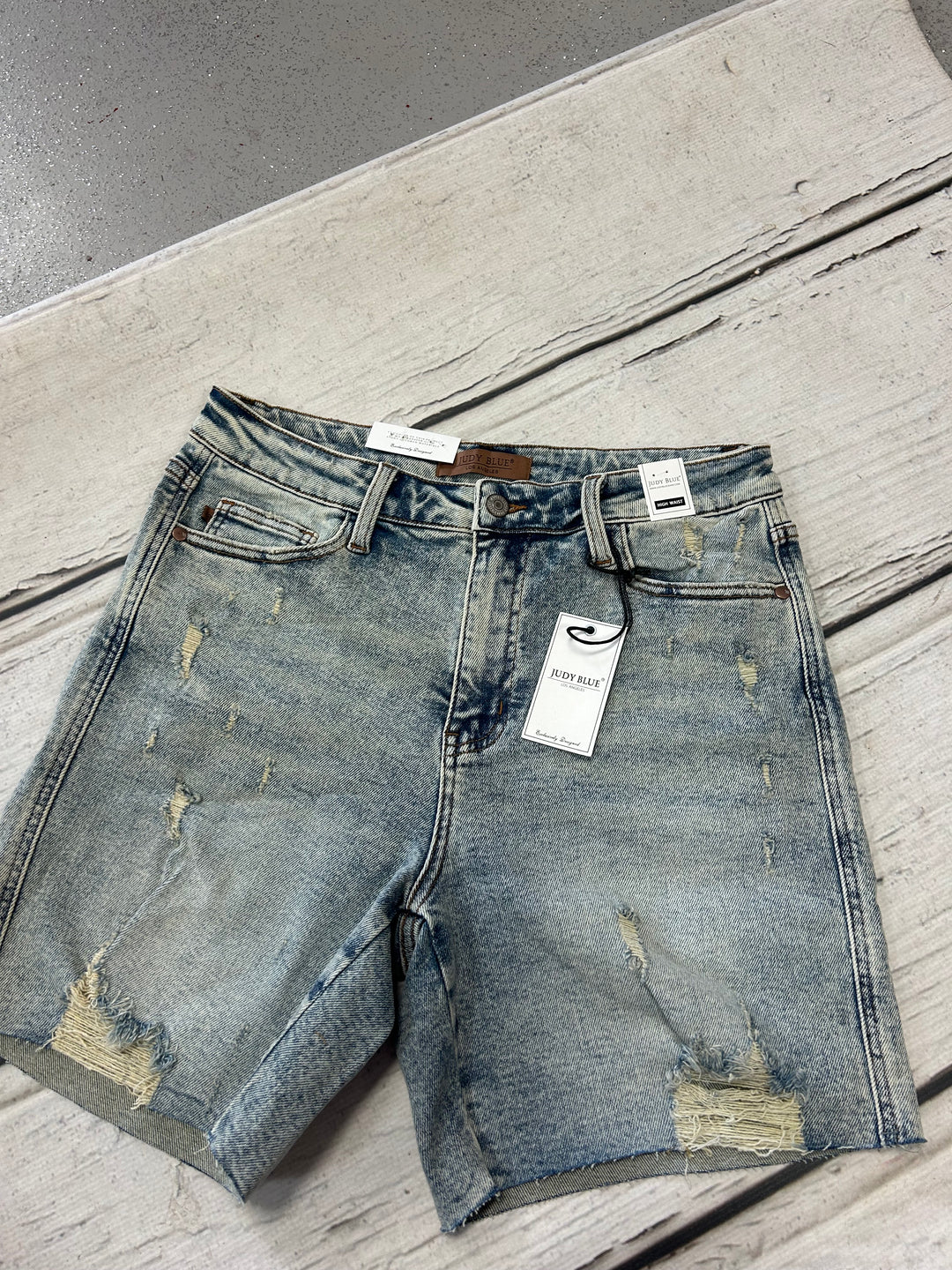 HW vintage wash jb shorts