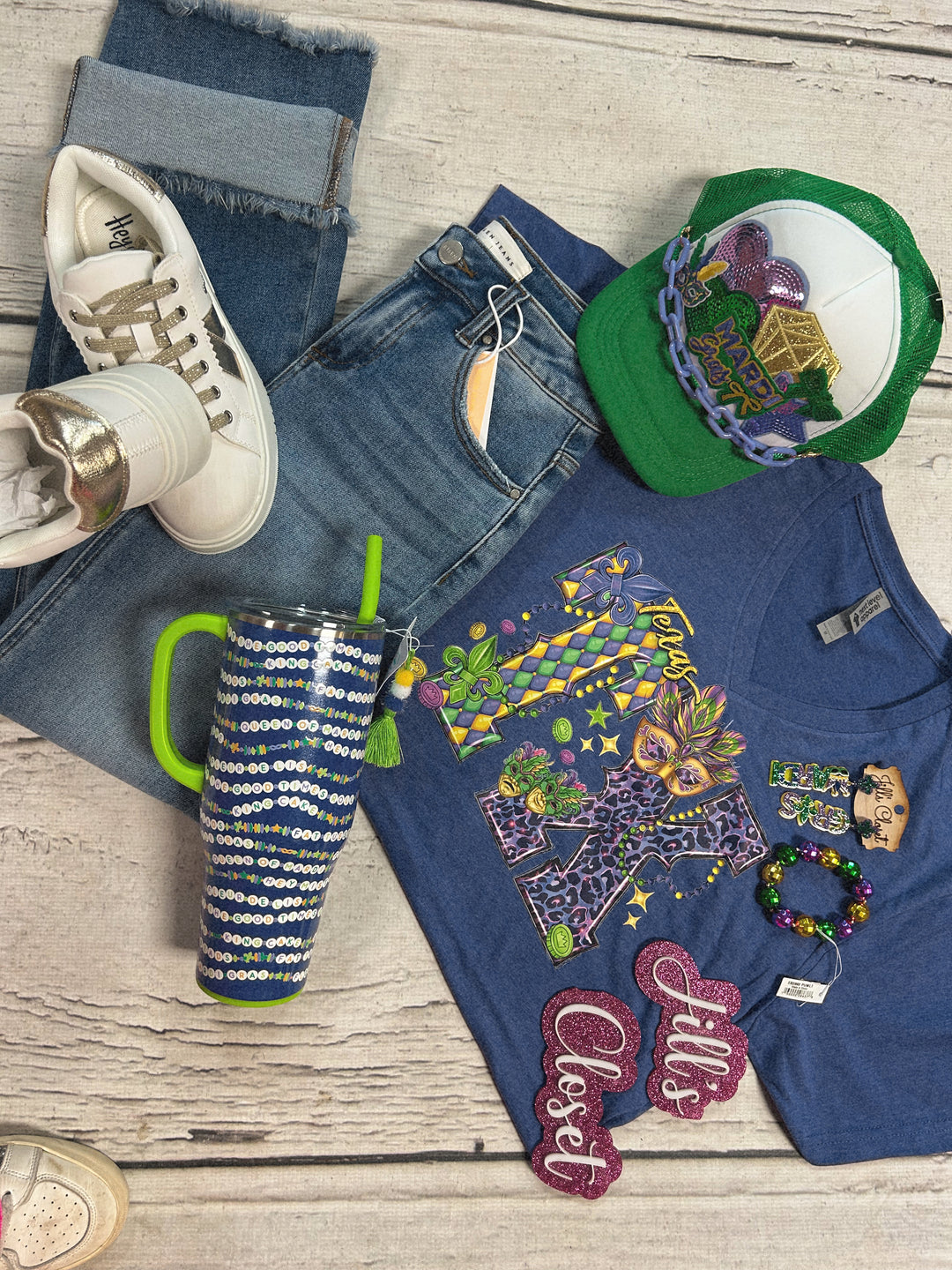 tx mardi v-neck tee