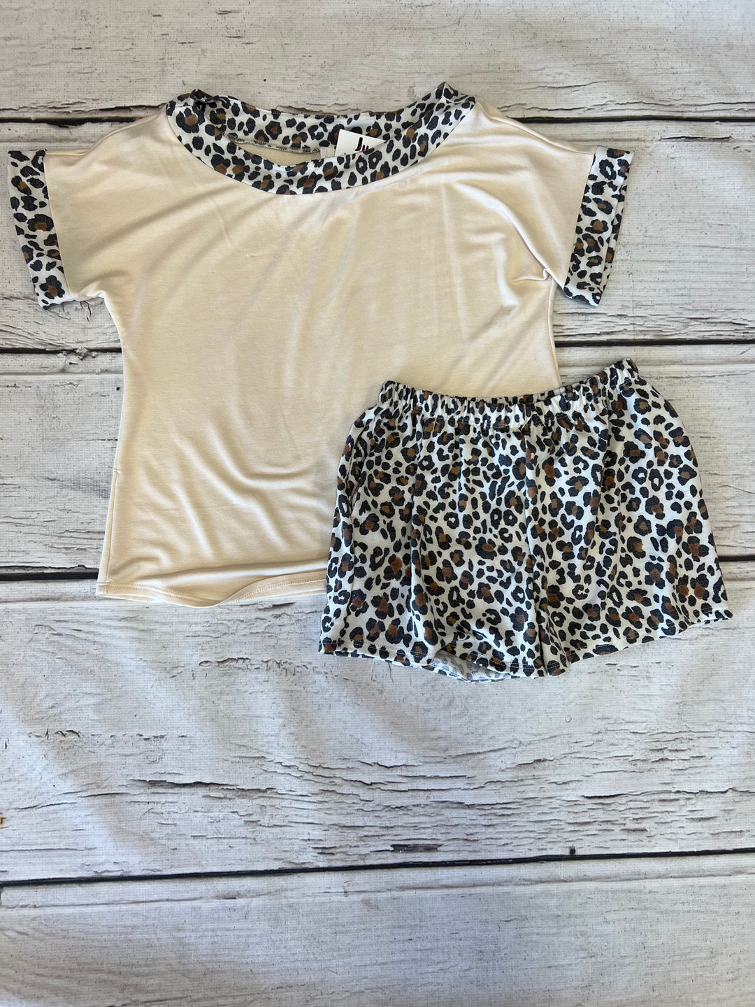 Leopard lounge set