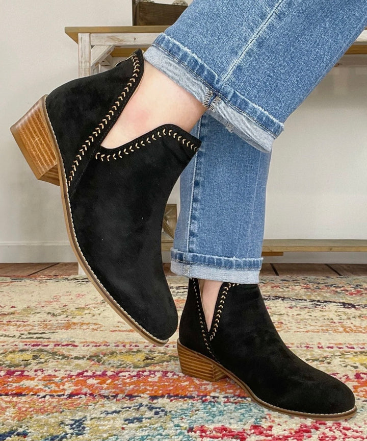 Corky’s Bluffin Booties