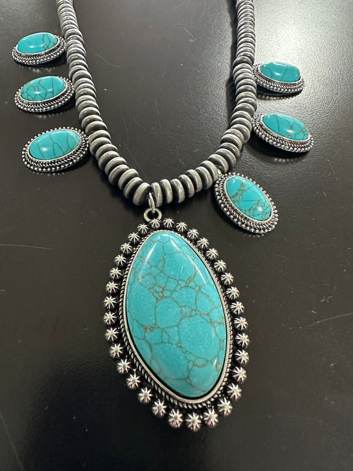 Oval Turquoise Magic Necklace Set