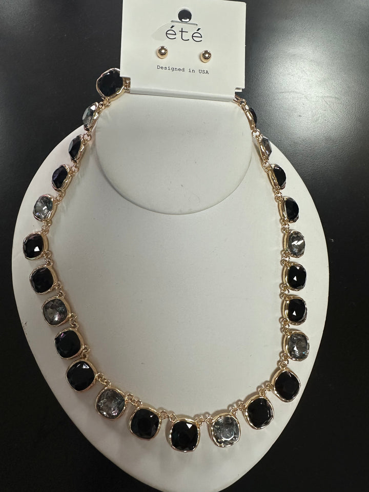 Mavis’ Bling Necklace Set