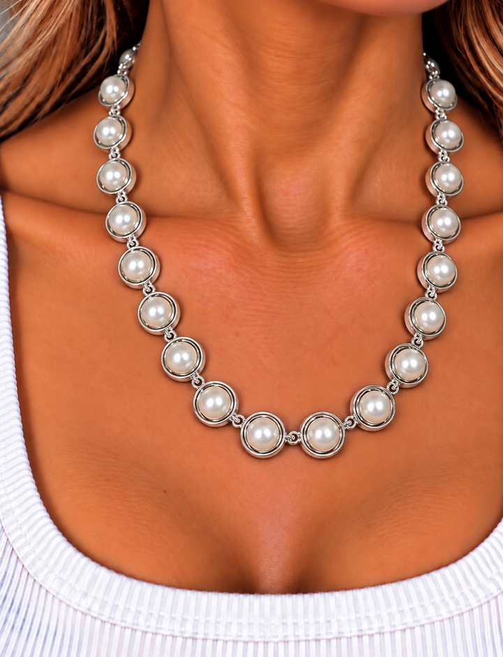 Jennifer’s Rd Faceted Stone Necklace