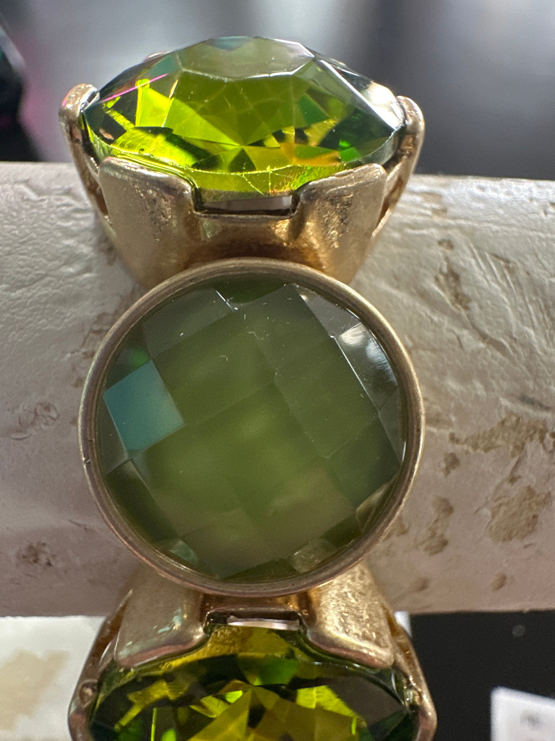 Lg. faceted Rd. stone Bracelets