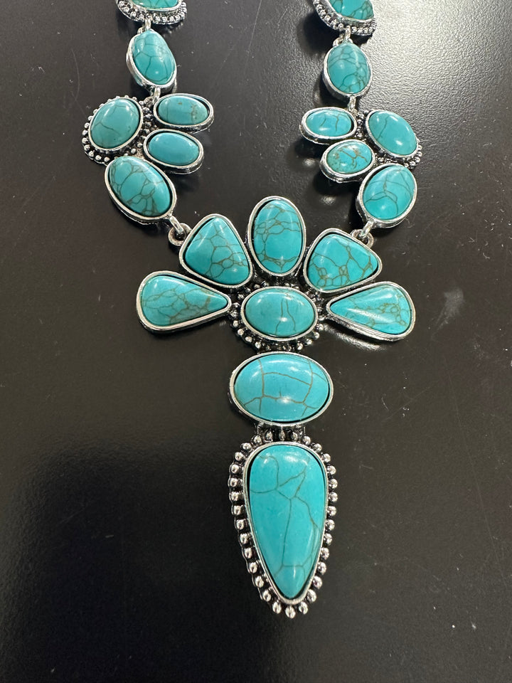 Turquoise Necklace & Earring Set