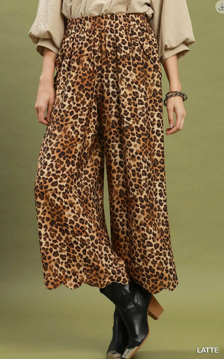Lisa’s Wide Leg Leopard Pants
