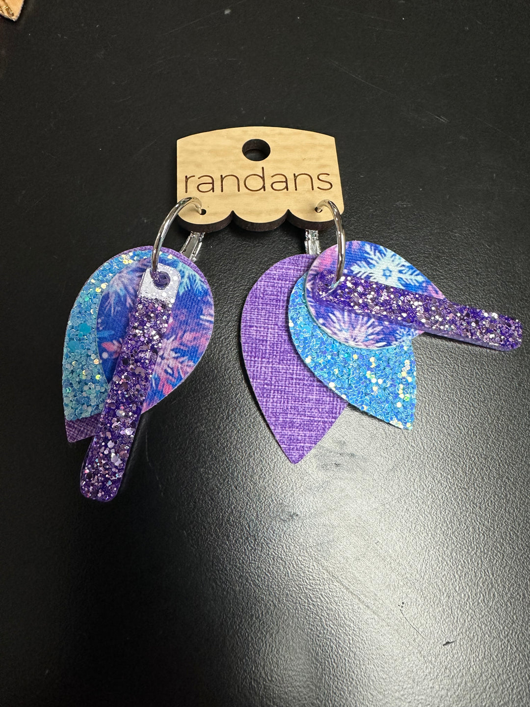 Sm Christmas Randans Earrings