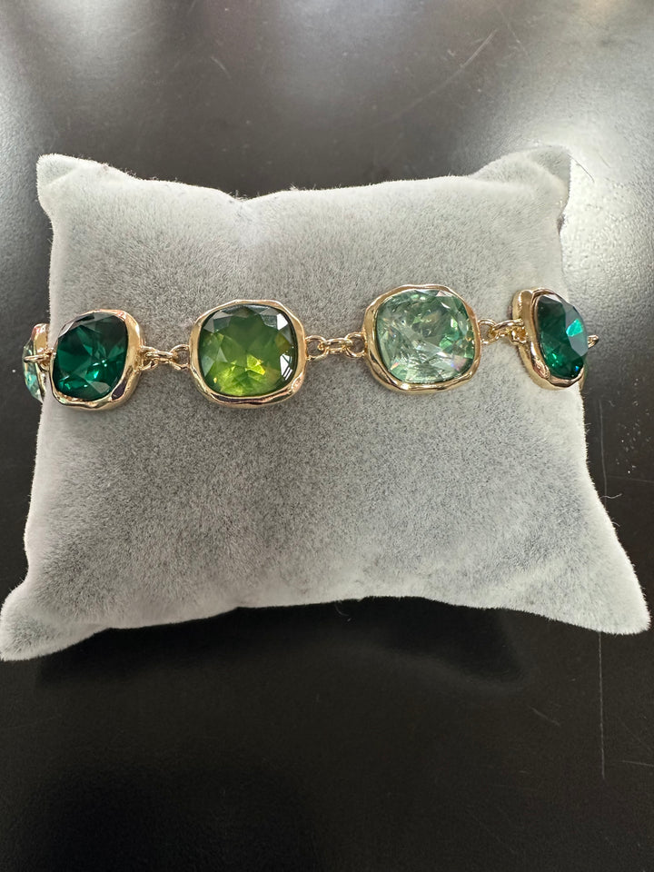 June’s Sq. Faceted Bracelet