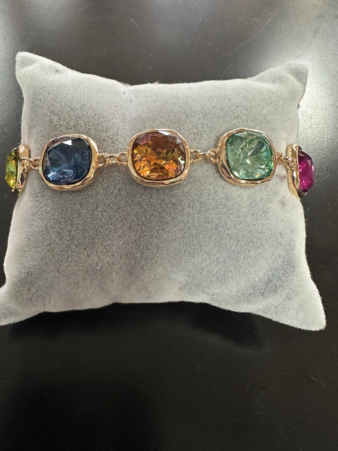 June’s Sq. Faceted Bracelet