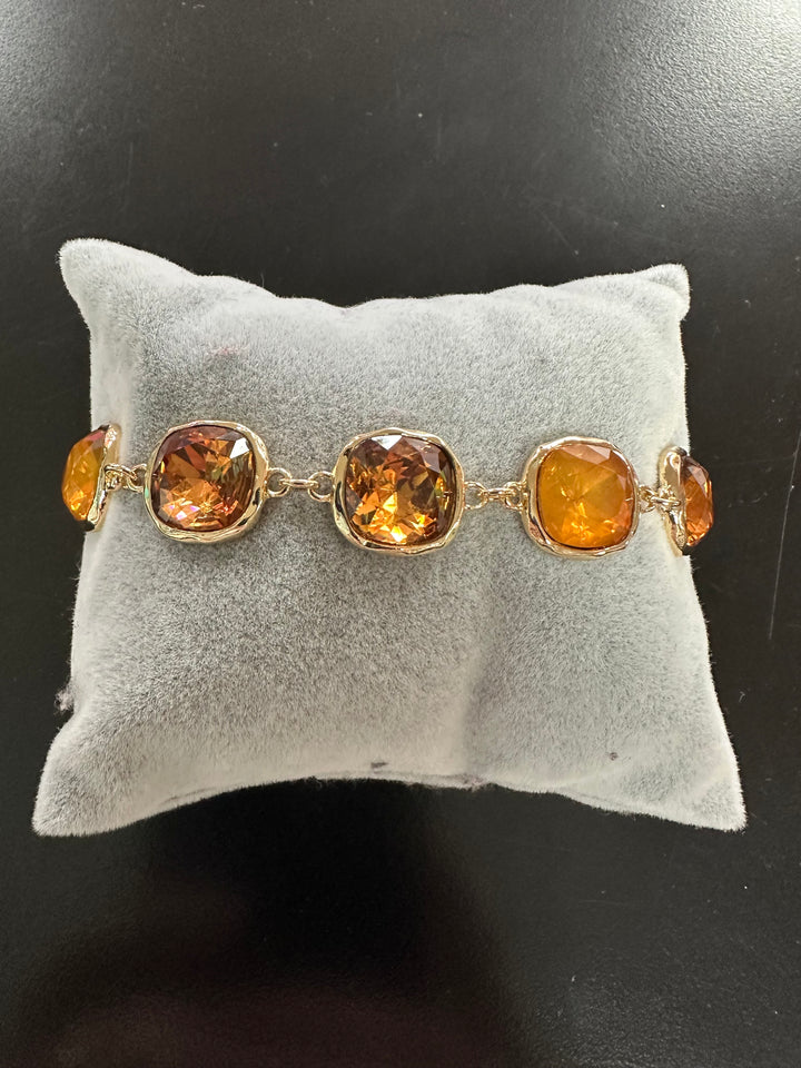 June’s Sq. Faceted Bracelet