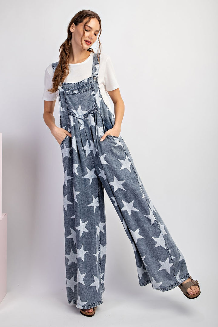 Star print overalls