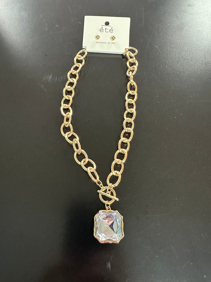 Toggle Necklace w/Lg Crystal Stone
