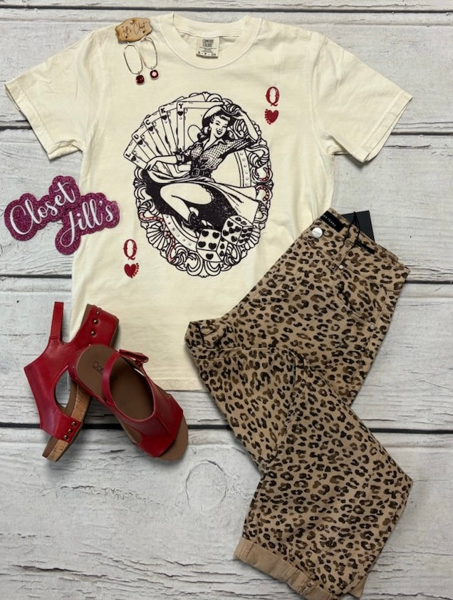 Queen of Hearts Tee
