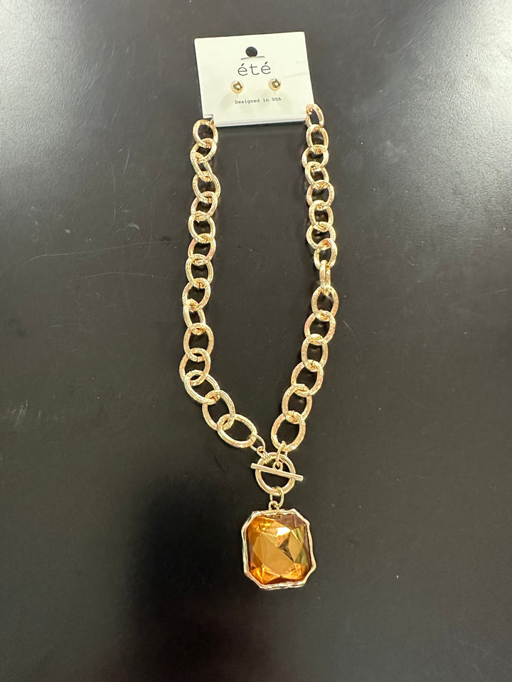 Toggle Necklace w/Lg Crystal Stone