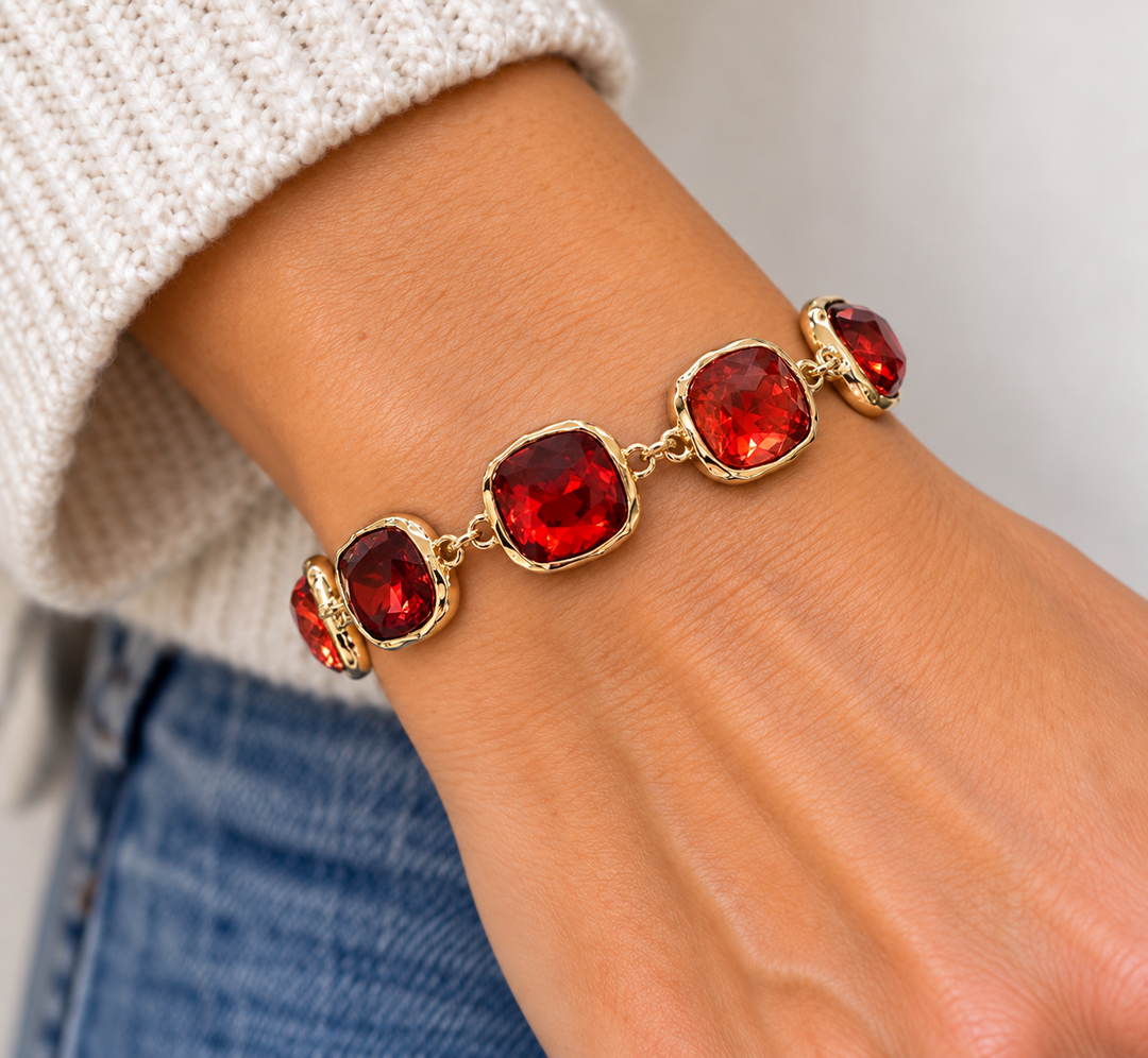 June’s Sq. Faceted Bracelet