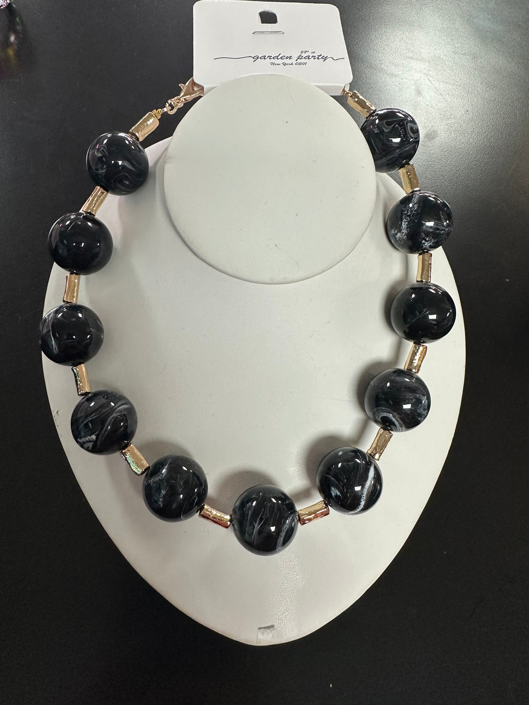 Lg. Swirl Beaded Necklace.