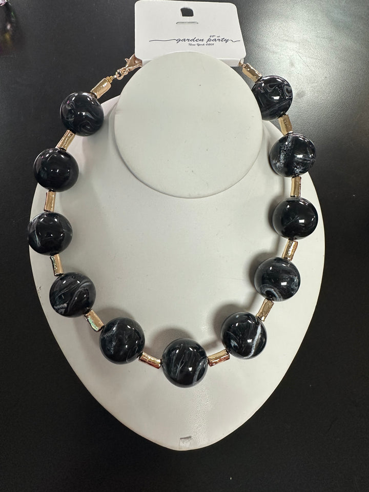 Lg. Swirl Beaded Necklace.