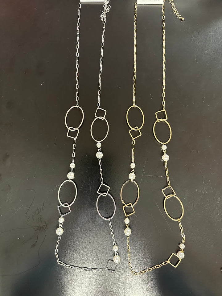 Geometric Pearl Necklace