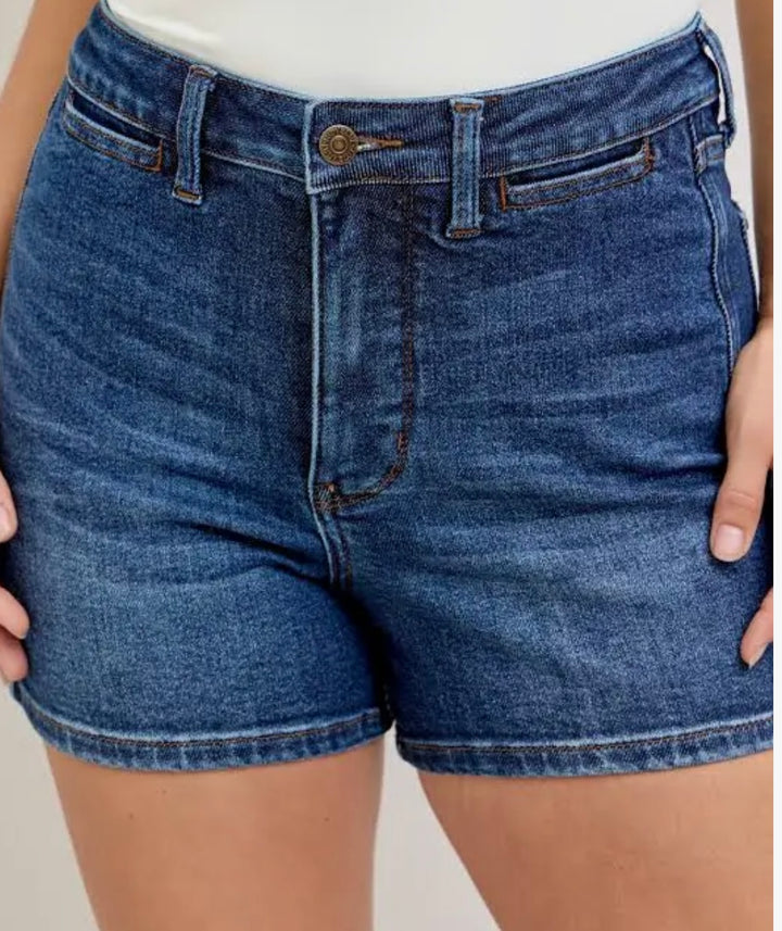Slim shorts