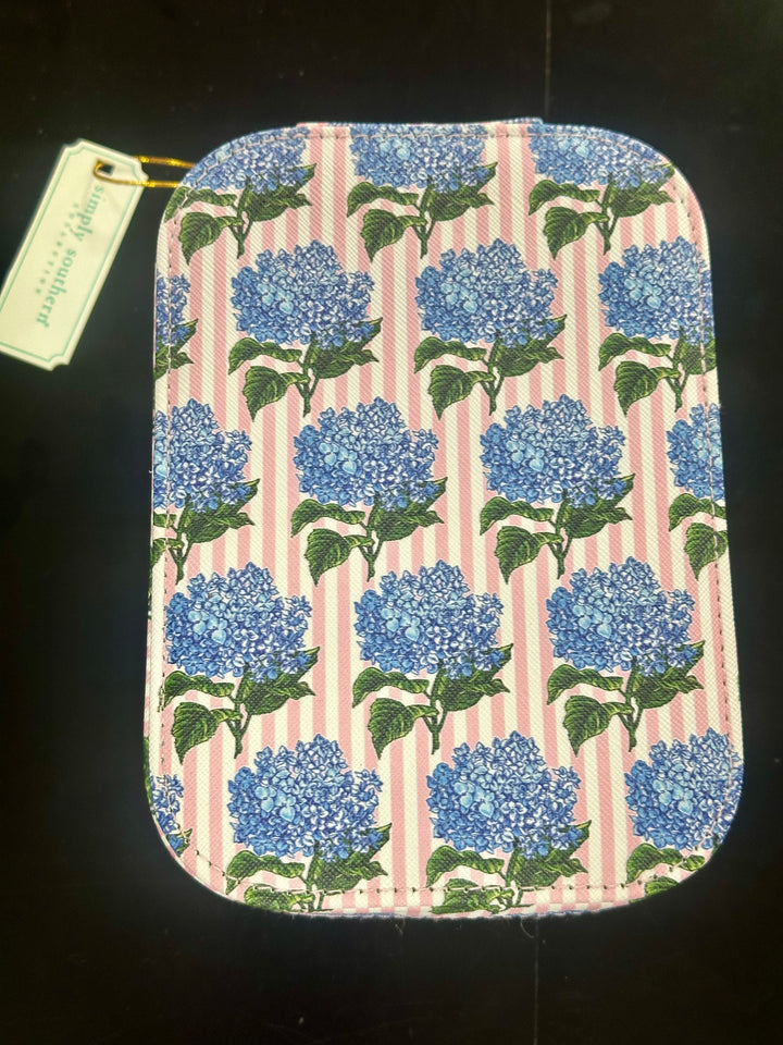 Light up makeup case