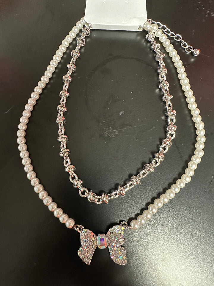 Pearl & Bow Necklace