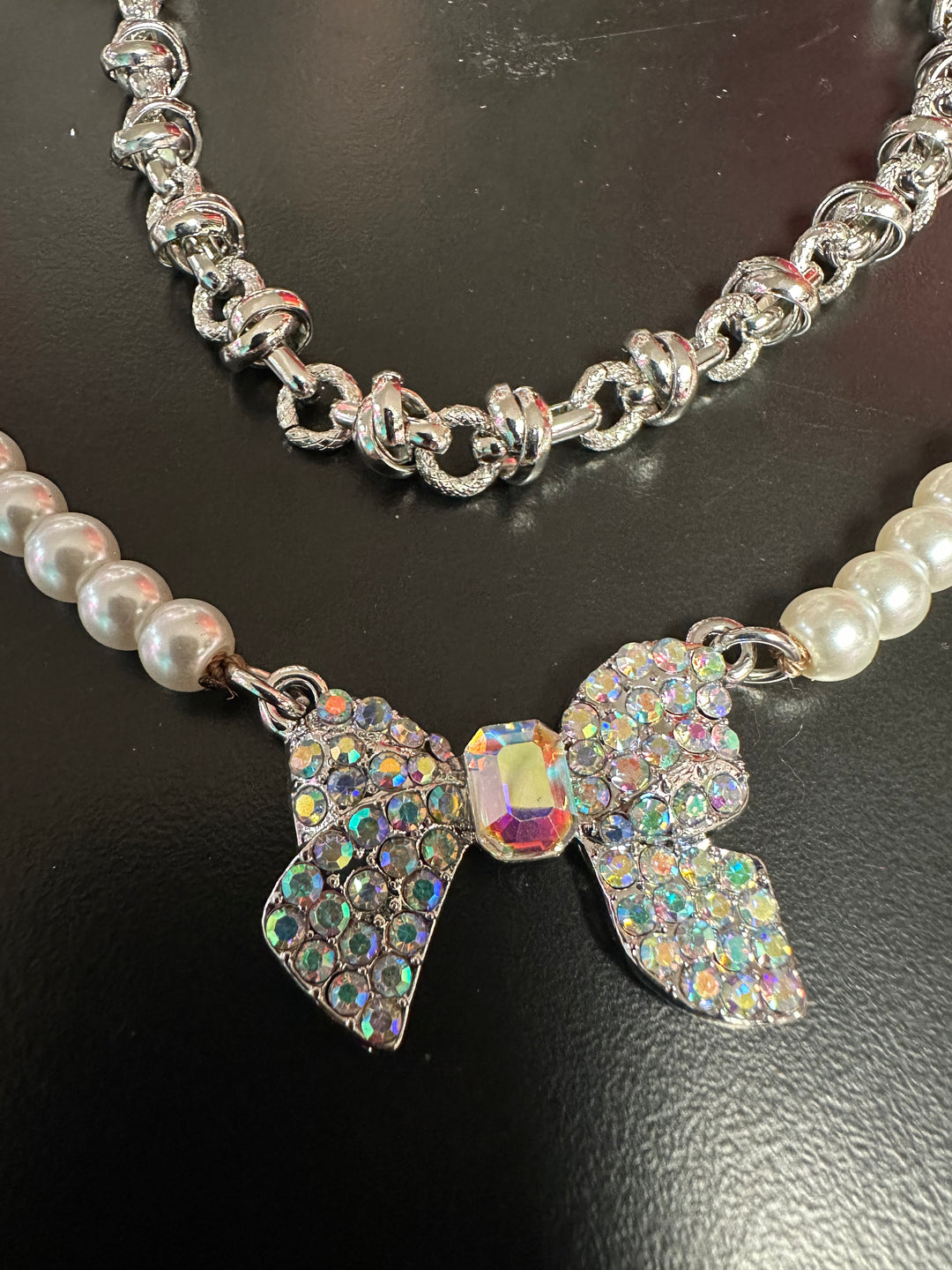 Pearl & Bow Necklace