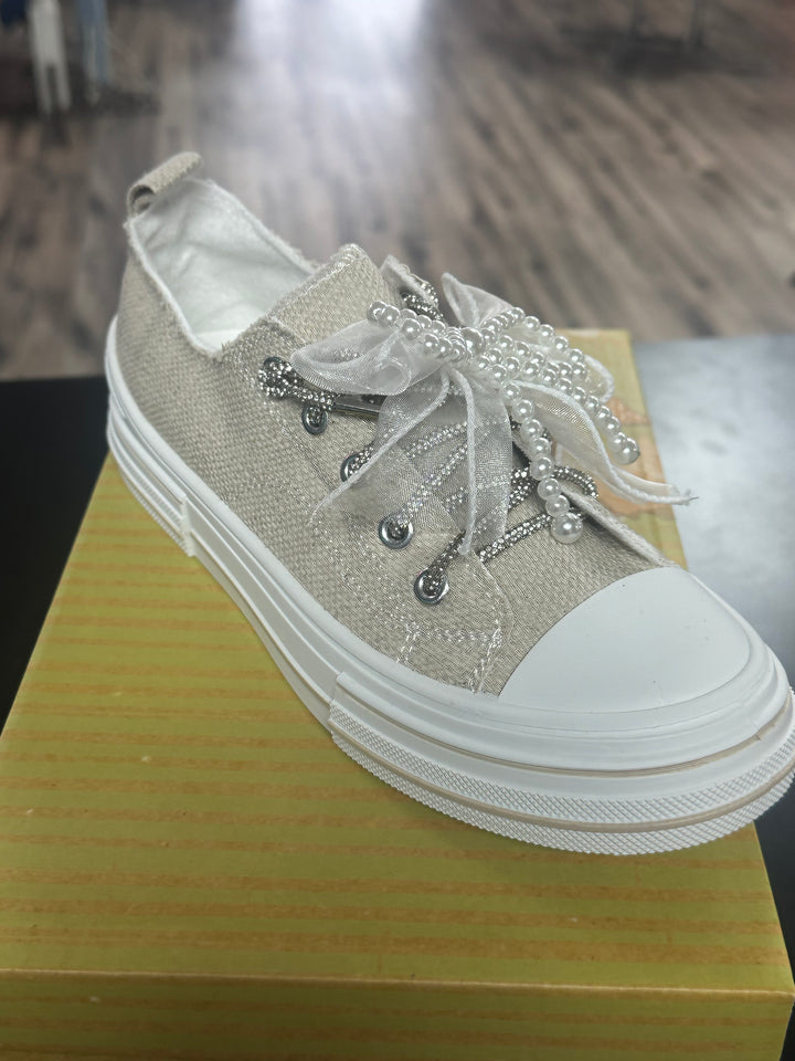 Very G Aman Pearls shoes