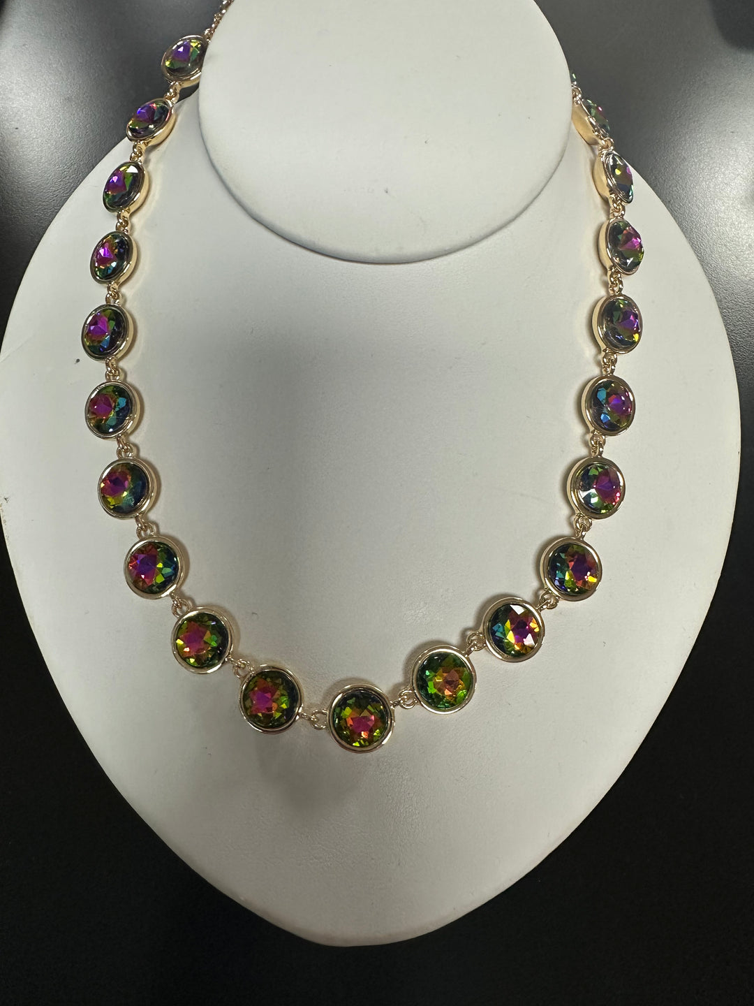 Jennifer’s Rd Faceted Stone Necklace