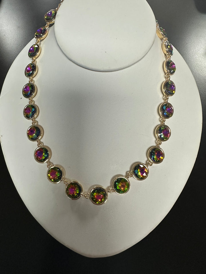 Jennifer’s Rd Faceted Stone Necklace
