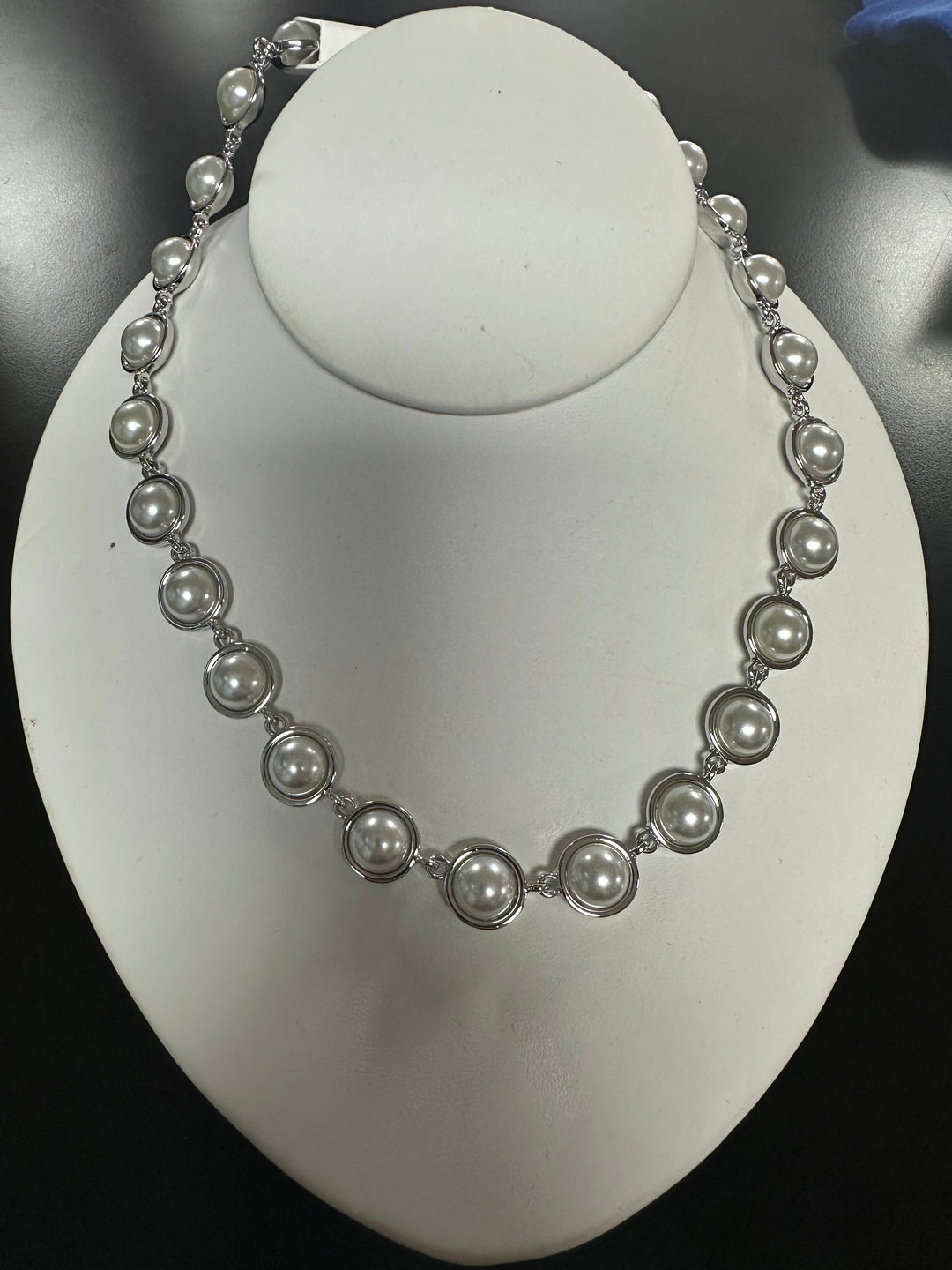 Jennifer’s Rd Faceted Stone Necklace