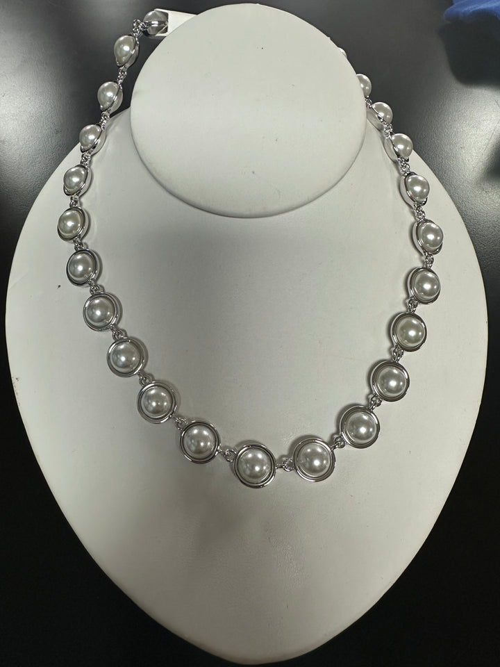 Jennifer’s Rd Faceted Stone Necklace