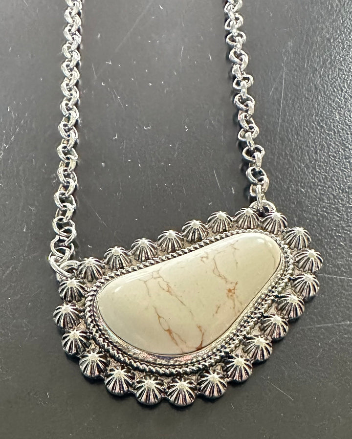 Single Stone Western Necklace