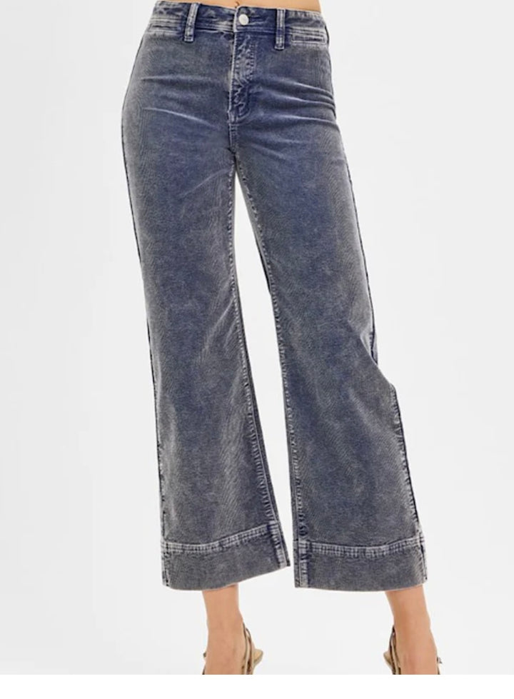 Risen Corduroy Jeans