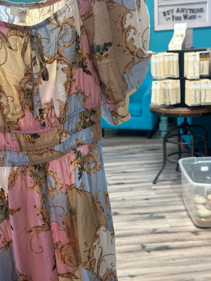 Royal looks maxi dress