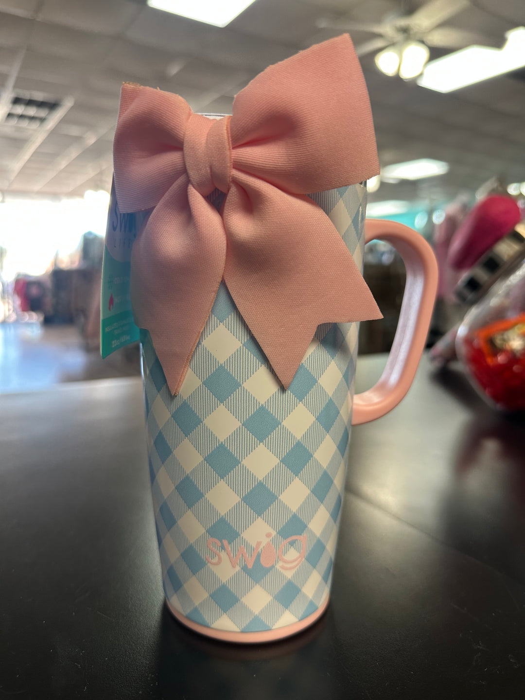 Swig gingham 22oz travel mug