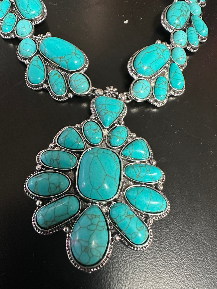 Lg. Turquoise Pendant Necklace Set