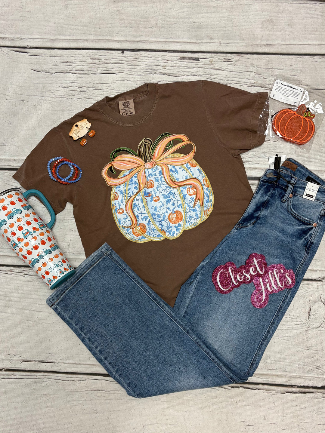 expresso comfort colors t-shirt with blue floral pumpkin design